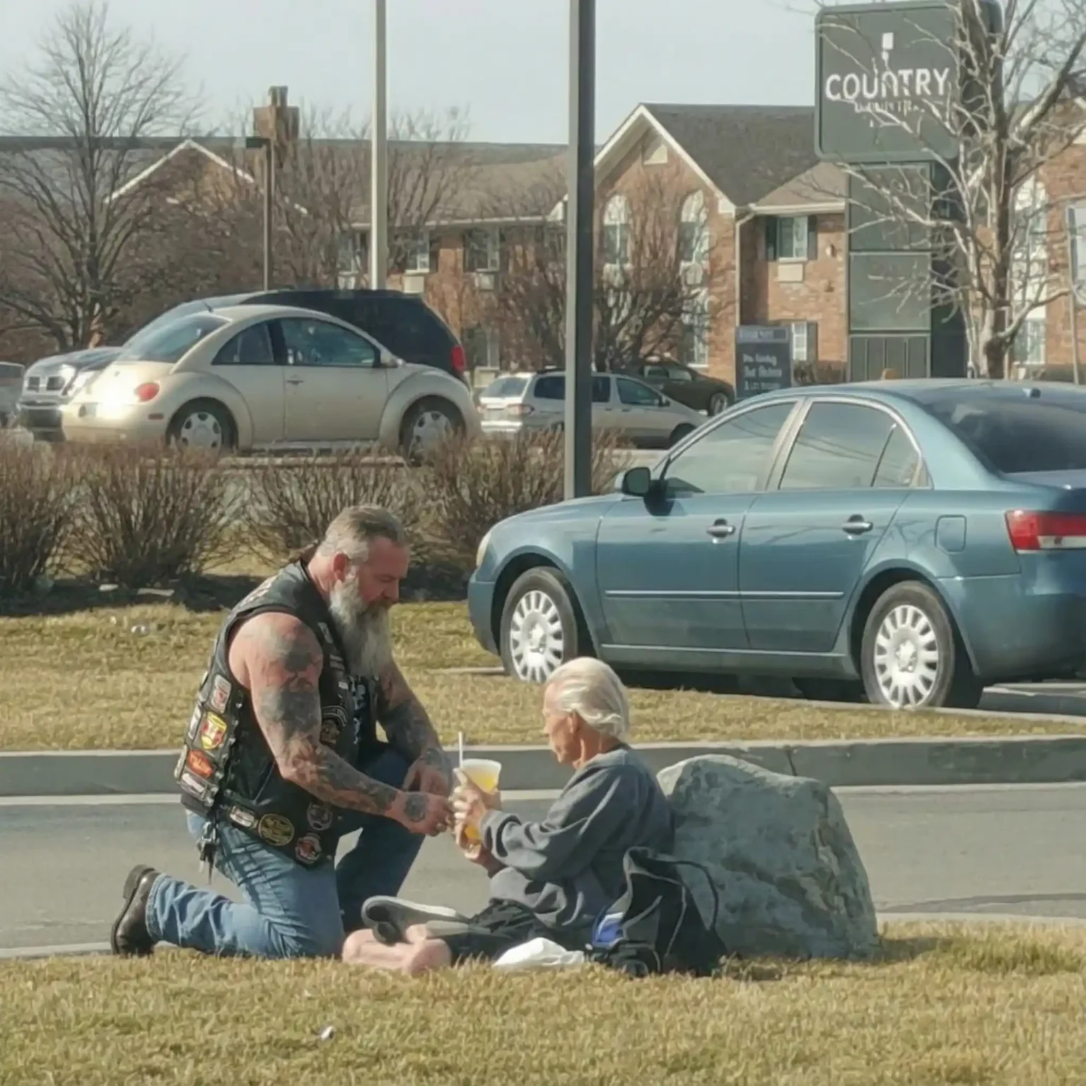 A Biker Found My Father Eating From a Dumpster — What He Did Next Made Me Break Down When I Learned the Truth